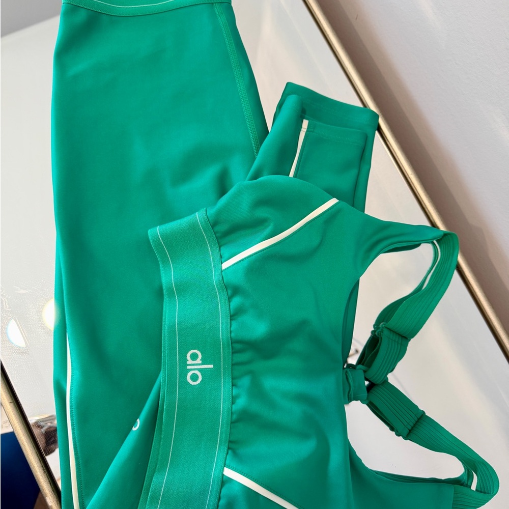 ALO Yoga Teal Activewear Set